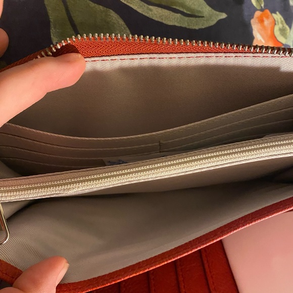 BRAND NEW All About the Benjamins Thirty-One wallet - Picture 3 of 3